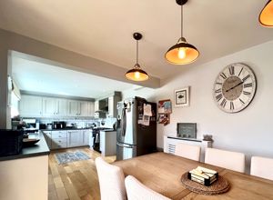 Dining Kitchen- click for photo gallery